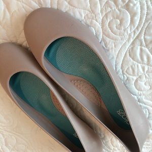 Oka B Taylor matte ballet flat